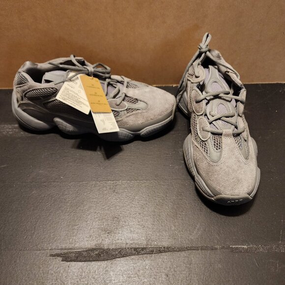 NEW - Yeezy 500 - Granit - Size 10